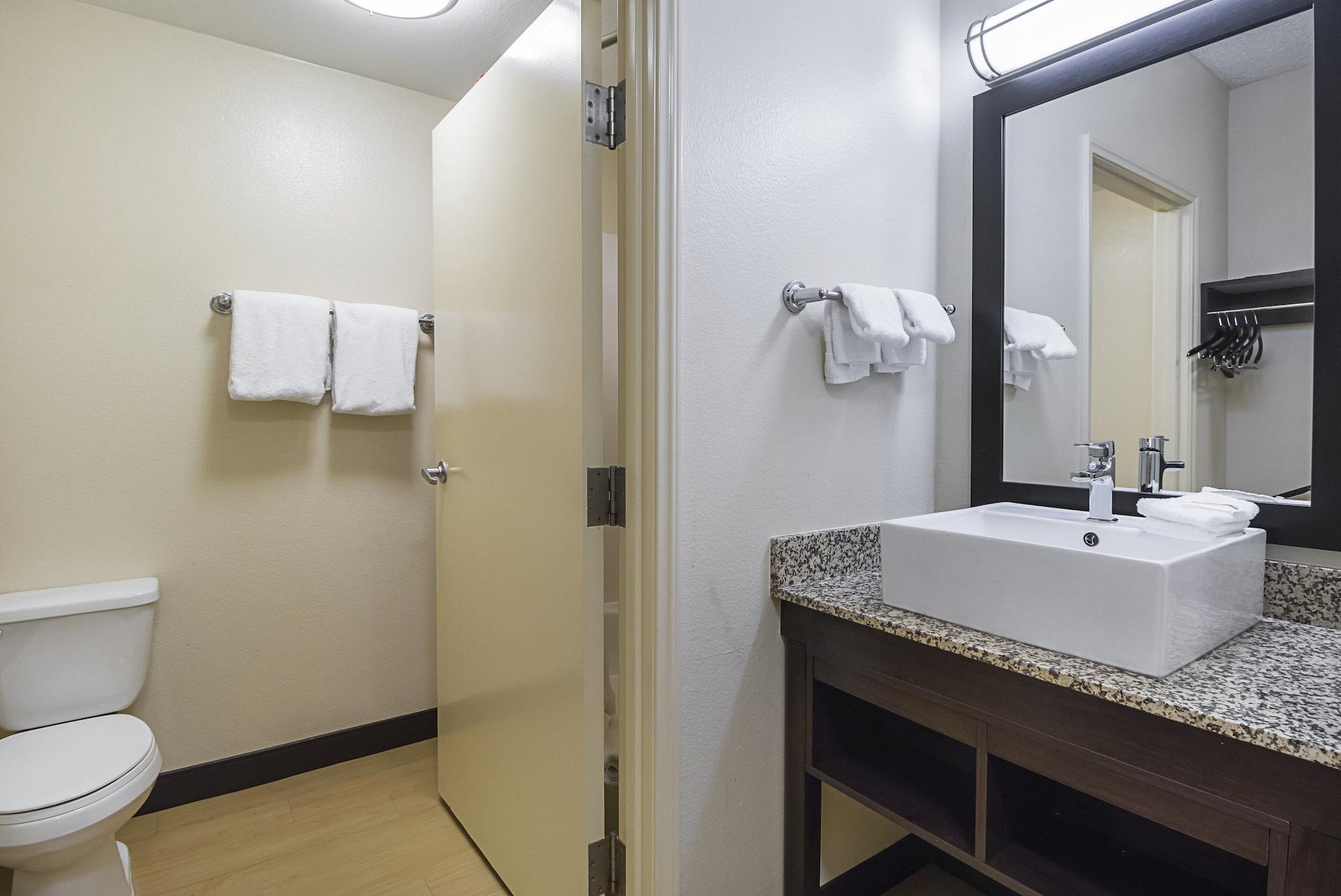 Red Roof Inn Plus + Phoenix West Ngoại thất bức ảnh
