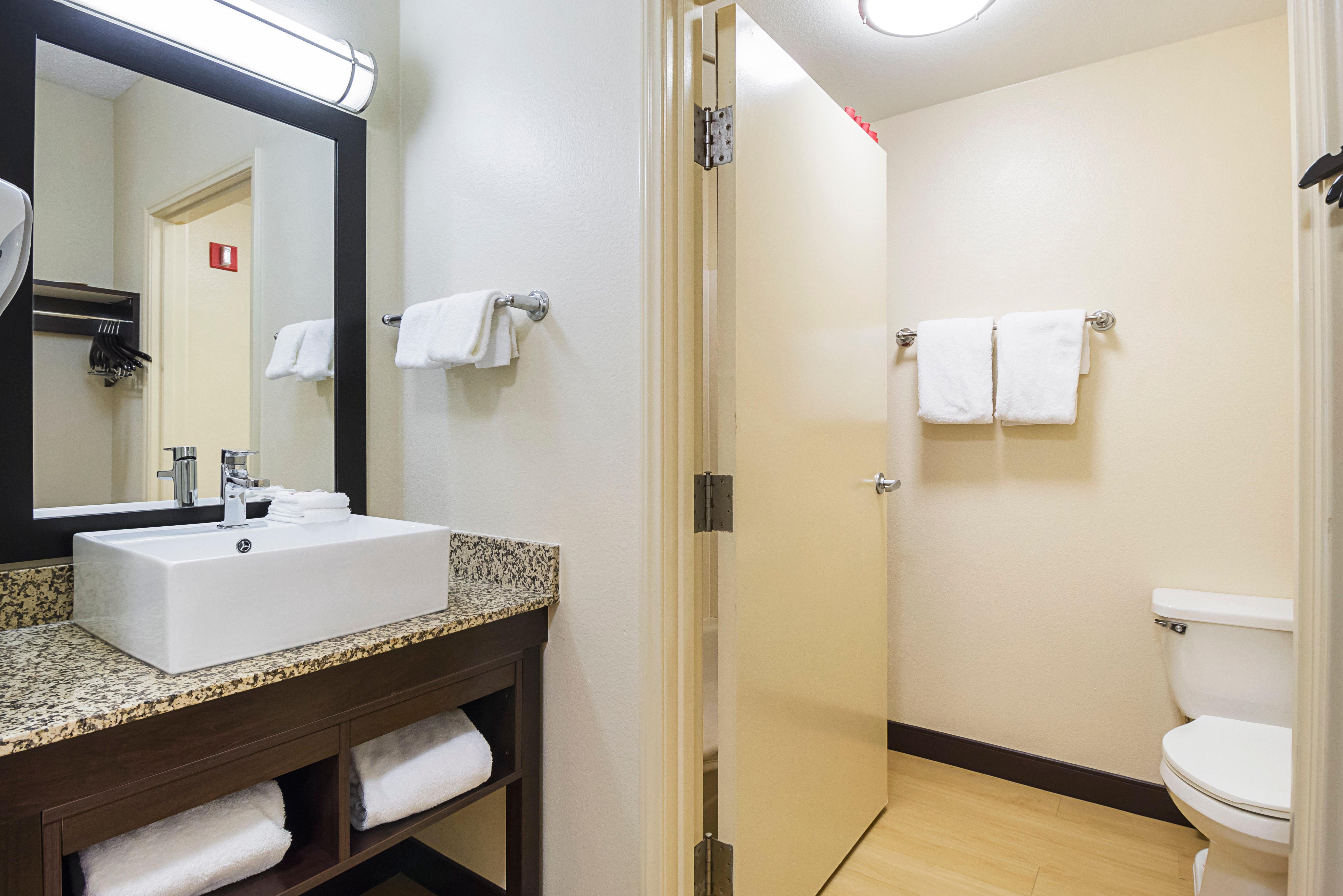 Red Roof Inn Plus + Phoenix West Ngoại thất bức ảnh