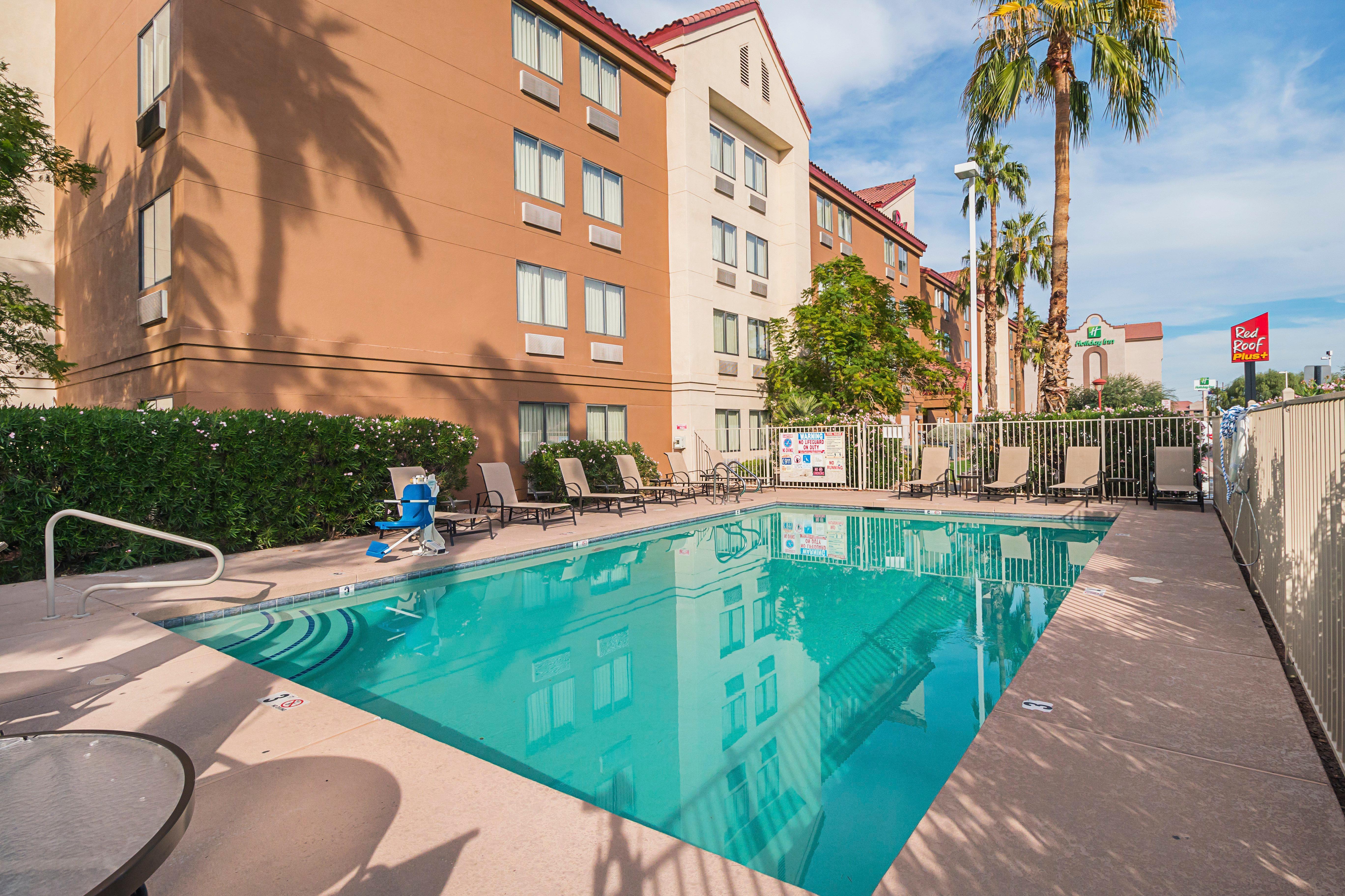 Red Roof Inn Plus + Phoenix West Ngoại thất bức ảnh