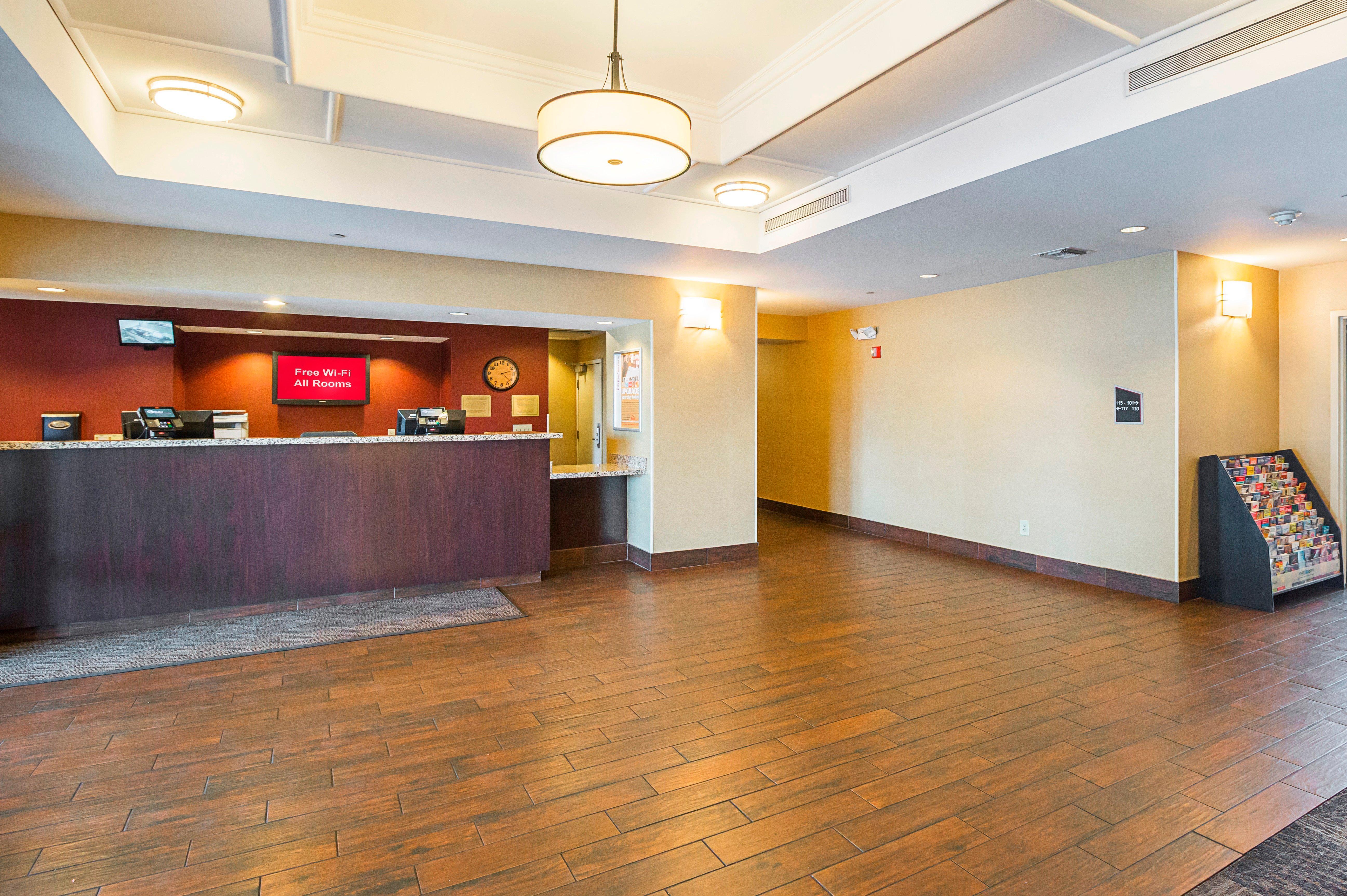 Red Roof Inn Plus + Phoenix West Ngoại thất bức ảnh
