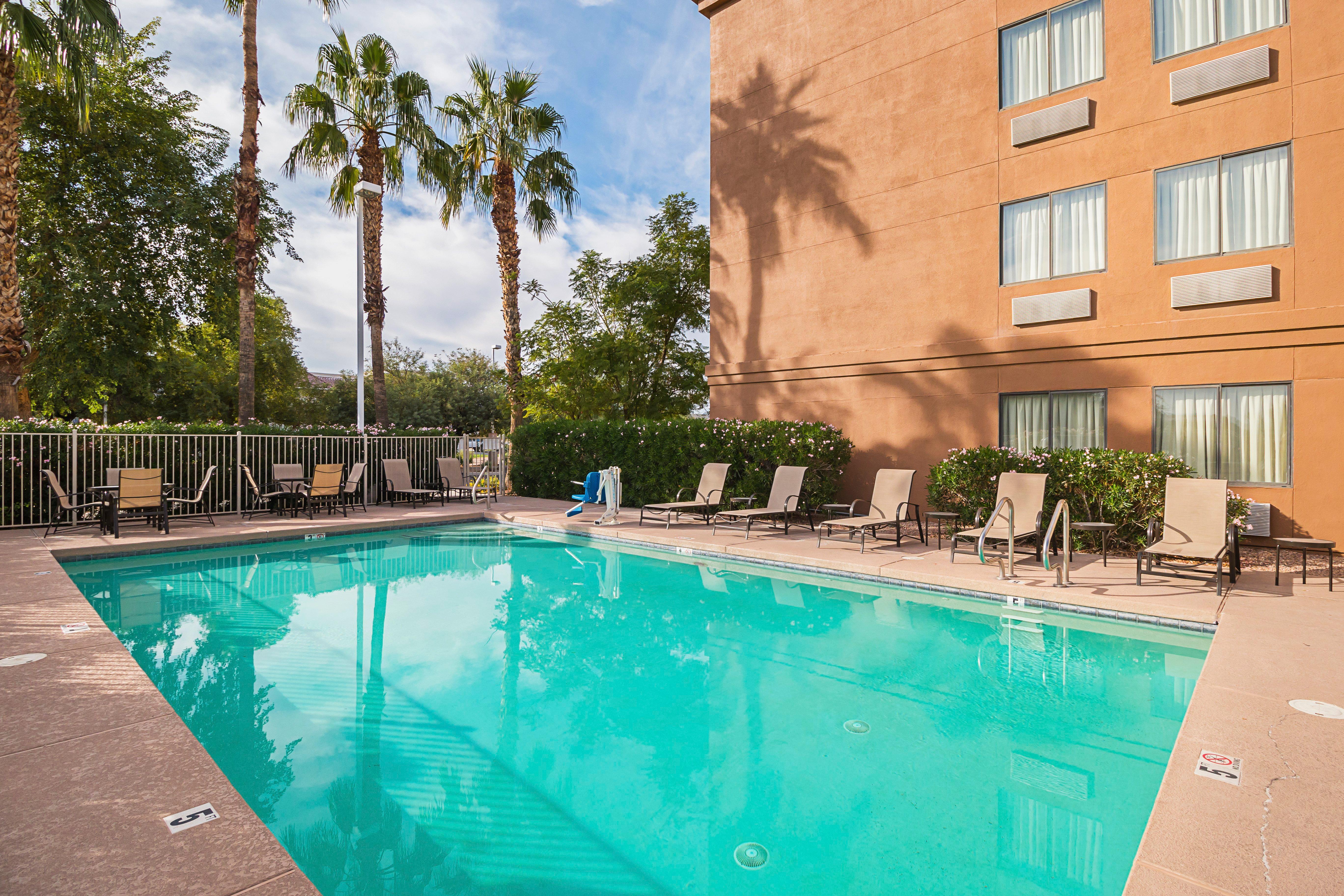 Red Roof Inn Plus + Phoenix West Ngoại thất bức ảnh